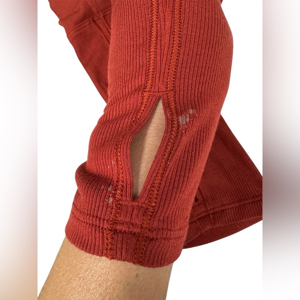 Lululemon Full Day Ahead Turtleneck in Magma - Picture 6 of 7